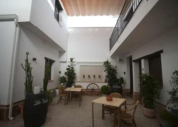 Hostal Santa Habitaciones Aldea del Rocío